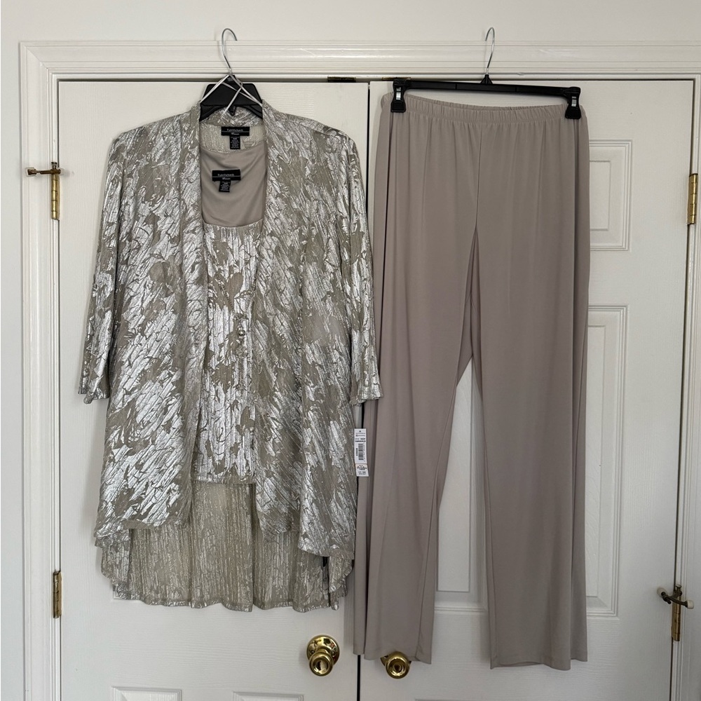 This is an R & M Richards Plus Size 3/4 Sleeve Round Neck 3-Piece Pant Set - Picture 2 of 6